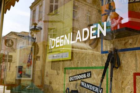 Ideenladen Aufkleber low