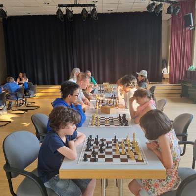 Kinder und Jugend 2