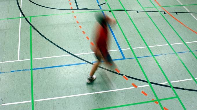 Hallenboden © AdobeStock_2506204_Steffen-Kögler_low