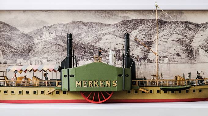 Ein Modell des Raddampfschiffes &#34;Merkens&#34;