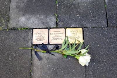 Der Stolperstein für Heinrich Weich an der Grabenstraße 16
