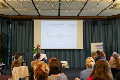 Eröffnet wurde die Veranstaltung durch die Netzwerkkoordinatorin Angela Stang-Schlitt © Stadt Königswinter/Pressestelle Eröffnet wurde die Veranstaltung durch die Netzwerkkoordinatorin Angela Stang-Schlitt