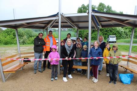 Bürgermeisterin Heike Jüngling eröffnet den Jugendplatz in Ittenbach © Stadt Königswinter jugendplatzittenbach quer