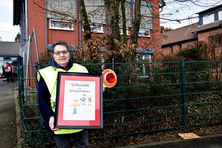 SchuelerlotsinHelgaVoethGratulationUrkunde