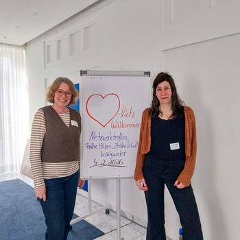 Koordinatorin der Frühen Hilfen Ute Berledt-Dörr (li.) und Fachreferentin Christine Schoelen