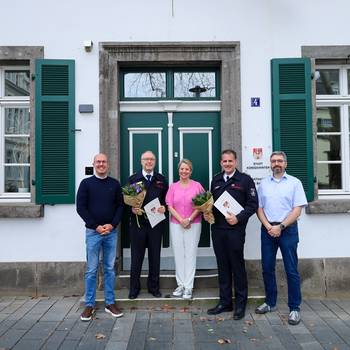 Michael Bungarz (2.v.li) und Jens Bellinghausen (2.v.re) erhielten ihre Bestellungsurkunden