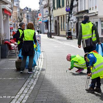 Auch die Kleinsten sammeln fleißig mit!