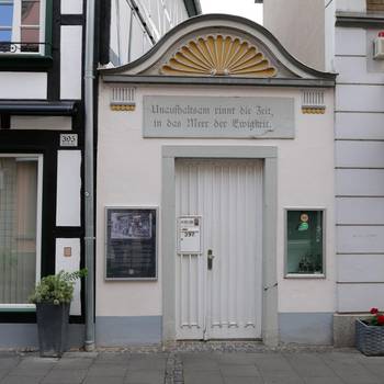Eingangstür Jüdisches Bethaus in der Fußgängerzone von Königswinter