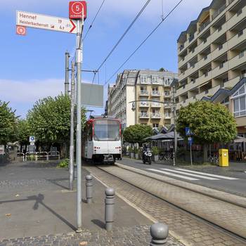 rheinalleebahnzebrastreifen retusche
