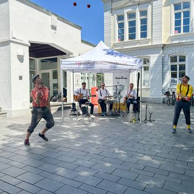 StädtebauZirkusJonglage