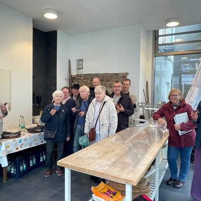 Die Gruppe der Teilnehmenden im Museum
