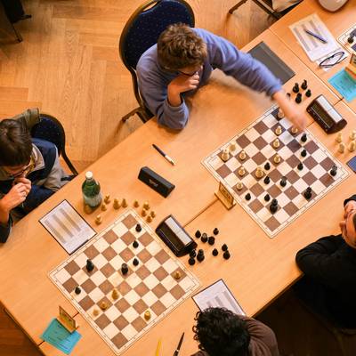 Volle Konzentration! Bild für Schach VHS