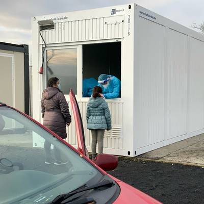 Das Drive-In-Testzentrum in Oberpleis testet ab sofort wieder auf das Coronavirus.