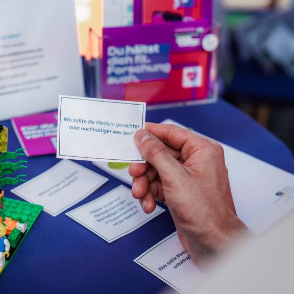 Sie sind gefragt! Was ist Ihnen wichtig für die Medizin der Zukunft? 26 05 22 Herzcheck Frederic Hafner 153909 02800