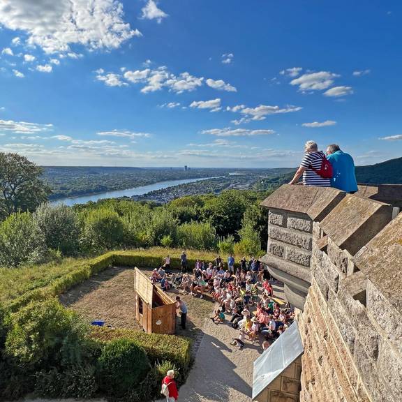 schlossterrasse blick bonn