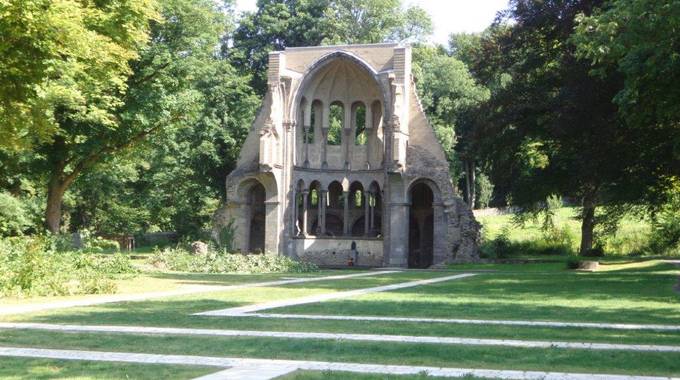 Klosterruine Heisterbach © Siebengebirgsmuseum Klosterruine Heisterbach im Sommer