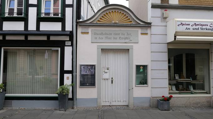 Jüdisches Bethaus © Georg Divossen Eingangstür Jüdisches Bethaus in der Fußgängerzone von Königswinter